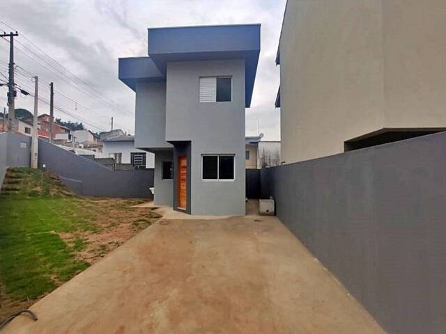 Sobrado para Venda em Atibaia - 3