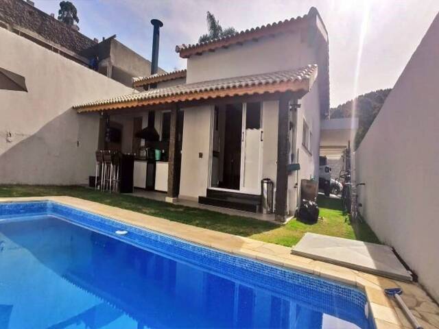 Casa para Venda em Atibaia - 3