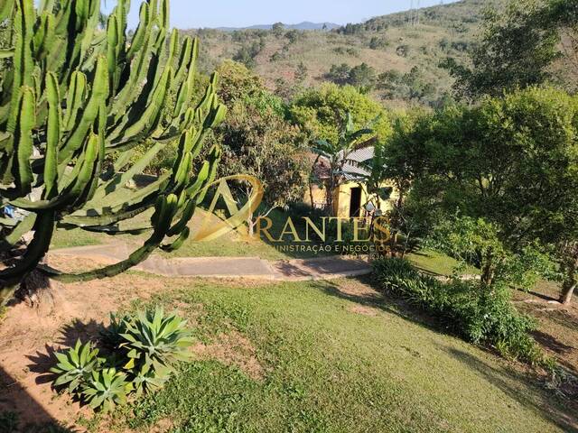 Sala para Venda em Mairiporã - 3