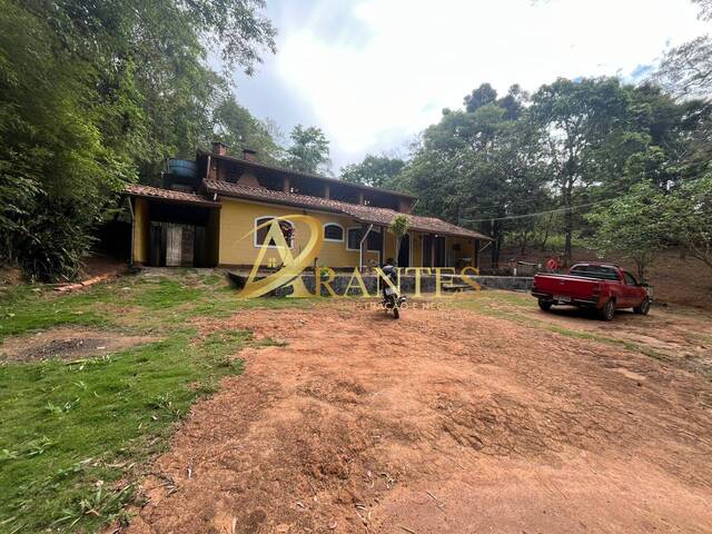 Venda em Canedo - Piracaia