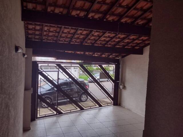 Sobrado para Venda em Atibaia - 3