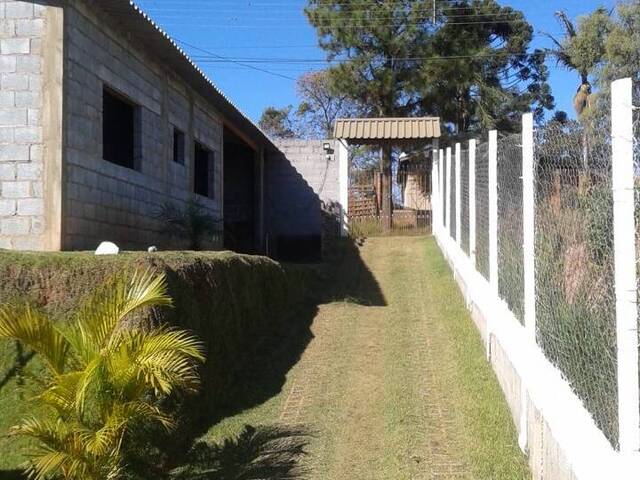 Casa para Venda em Bom Jesus dos Perdões - 2