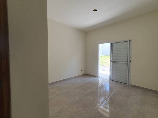 Casa para Venda em Atibaia - 4