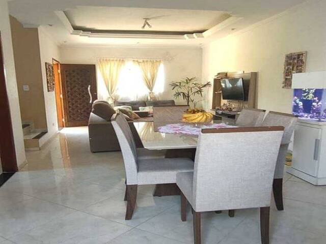 Casa em condomínio para Venda em Atibaia - 2