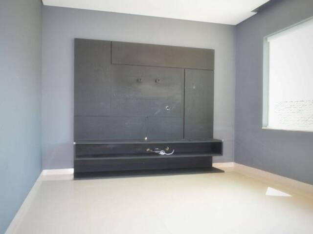 Sobrado para Venda em Atibaia - 4