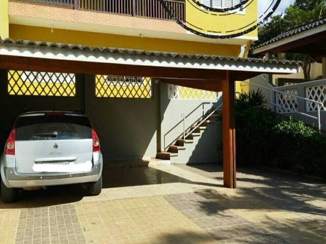Sobrado para Venda em Atibaia - 3