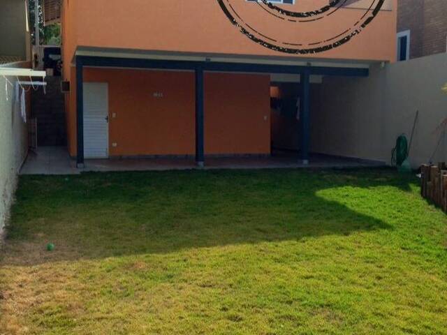 Sobrado para Venda em Atibaia - 3