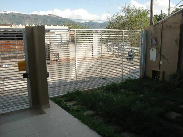 Sobrado para Venda em Atibaia - 3