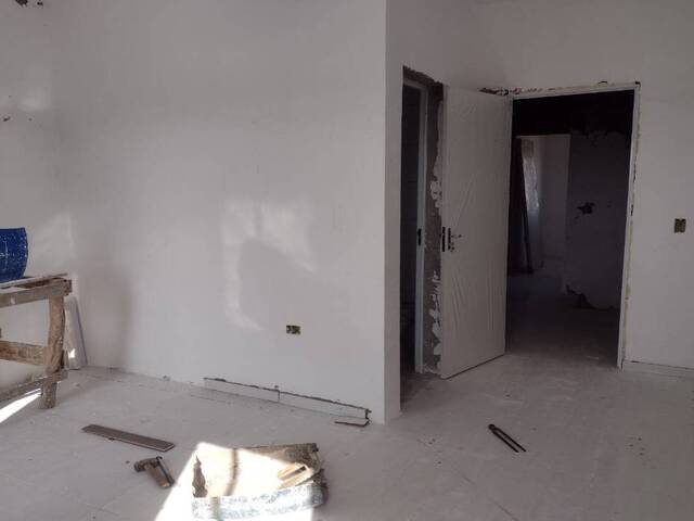 Sobrado para Venda em Mairiporã - 4