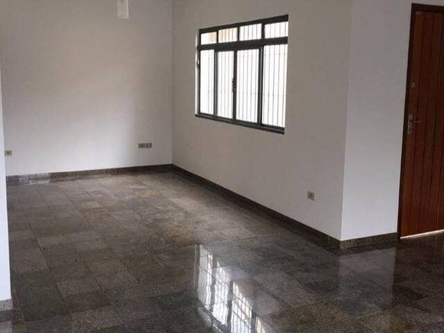 Casa para Venda em Atibaia - 3