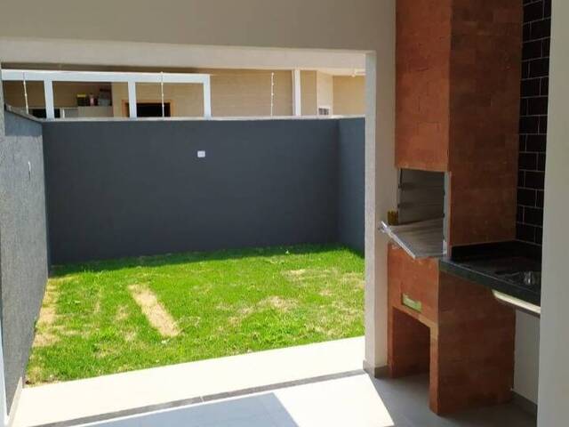 Sobrado para Venda em Atibaia - 3