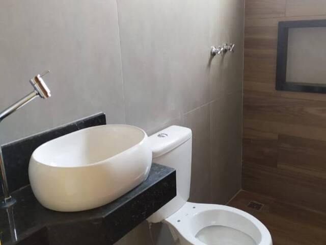 Sobrado para Venda em Atibaia - 5