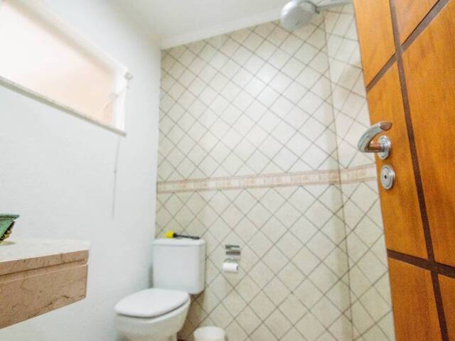 Sobrado para Venda em Atibaia - 4