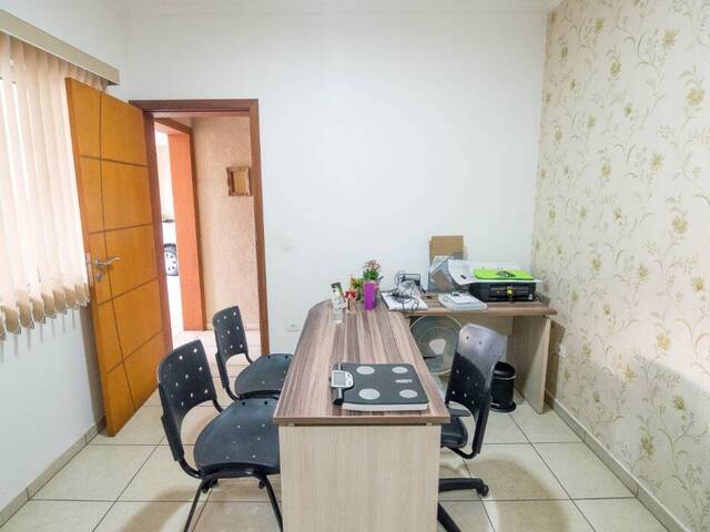 Sobrado para Venda em Atibaia - 5