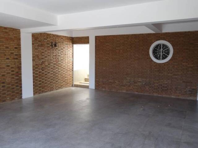 Casa para Venda em Atibaia - 3