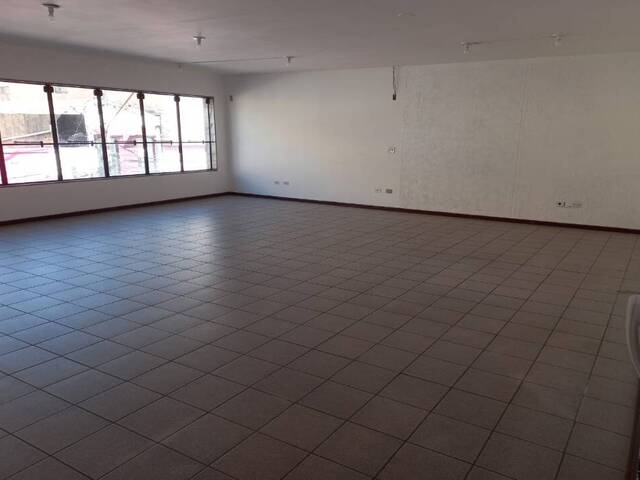 Sala para Locação em Atibaia - 3