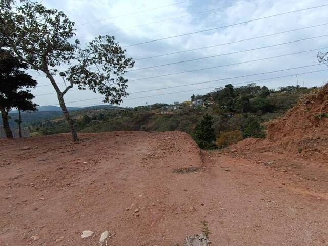 Terreno para Venda em Atibaia - 2