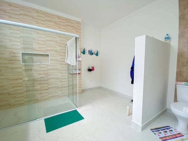 Sobrado para Venda em Atibaia - 4