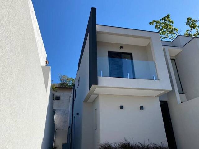 Sobrado para Venda em Atibaia - 2