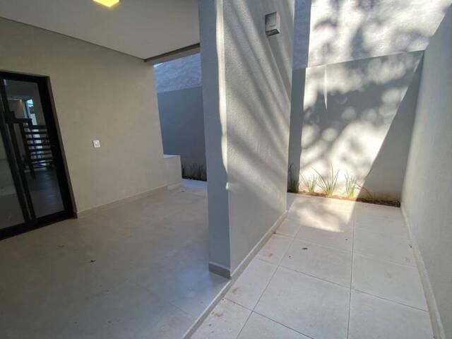 Sobrado para Venda em Atibaia - 3