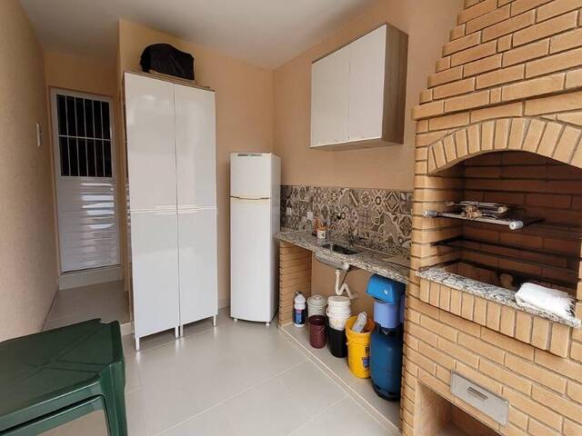 Sobrado para Venda em Atibaia - 3