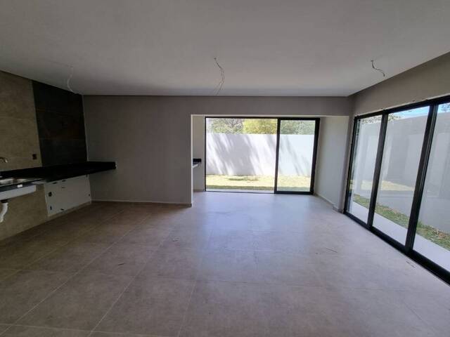 Casa em condomínio para Venda em Atibaia - 4