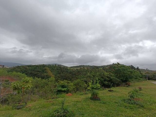 Casa para Venda em Bom Jesus dos Perdões - 4