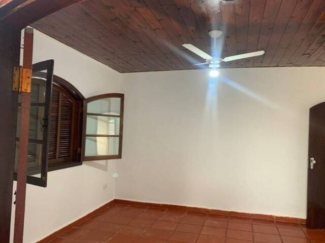 Sobrado para Venda em Mairiporã - 3