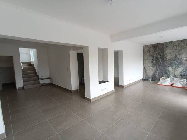 Sobrado para Locação em Atibaia - 5