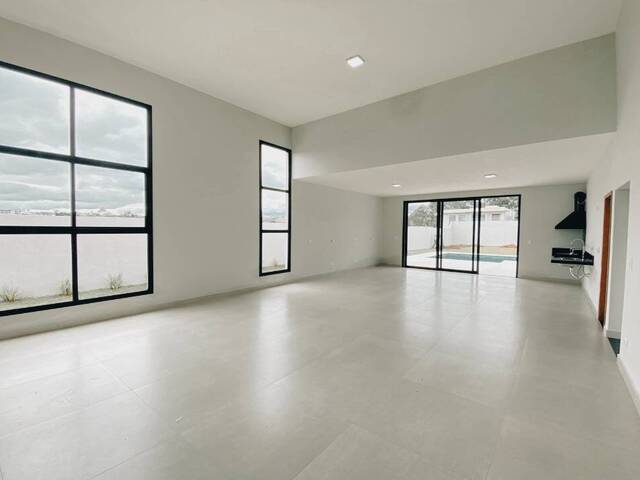 Casa em condomínio para Venda em Atibaia - 3