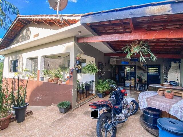 Casa para Venda em Piracaia - 2