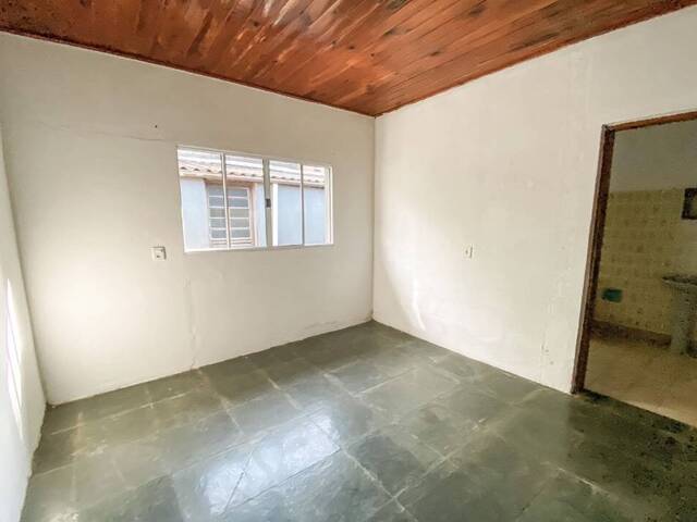 Casa para Venda em Piracaia - 3