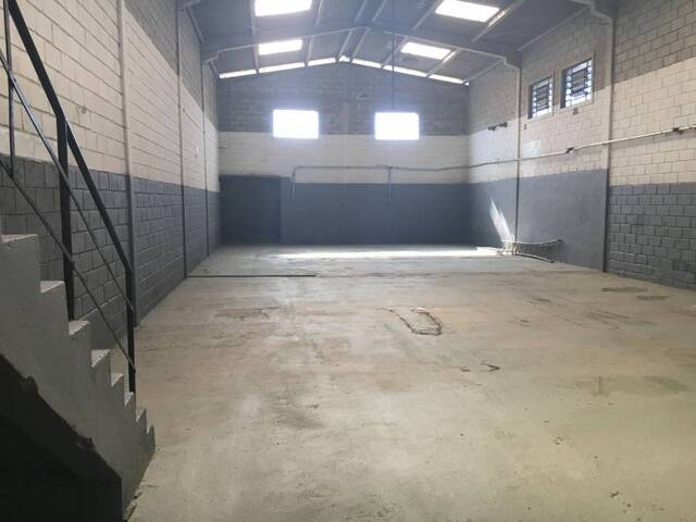 Galpão para Locação em Mairiporã - 4