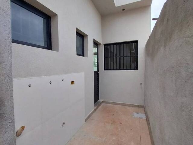 Casa para Venda em Atibaia - 3