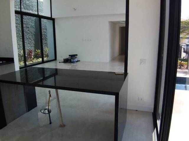 Casa para Venda em Atibaia - 4