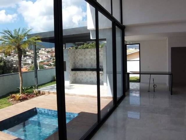 Casa para Venda em Atibaia - 5