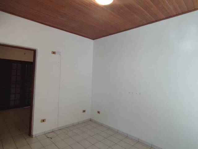 Casa para Venda em Atibaia - 5