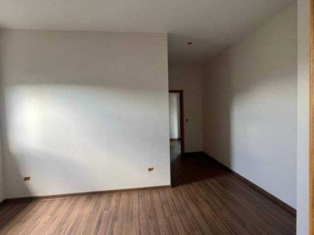 Casa para Venda em Atibaia - 2