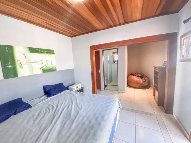 Sobrado para Venda em Atibaia - 3