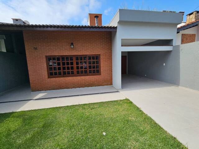 Sobrado para Venda em Atibaia - 3