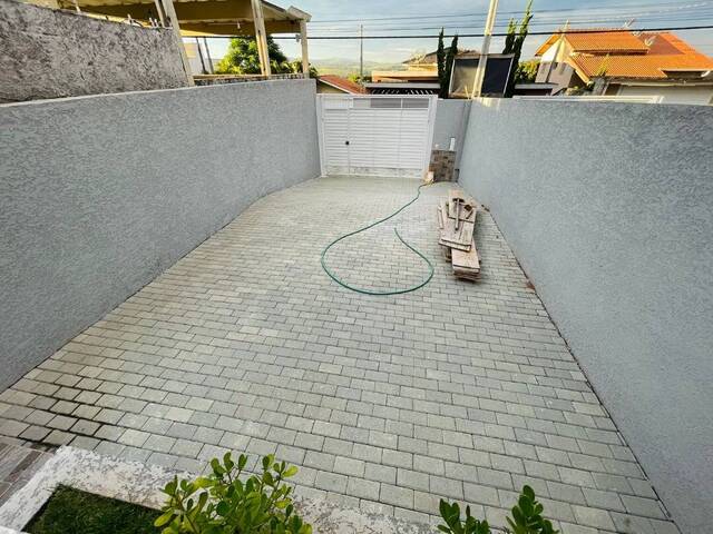 Sobrado para Venda em Atibaia - 4