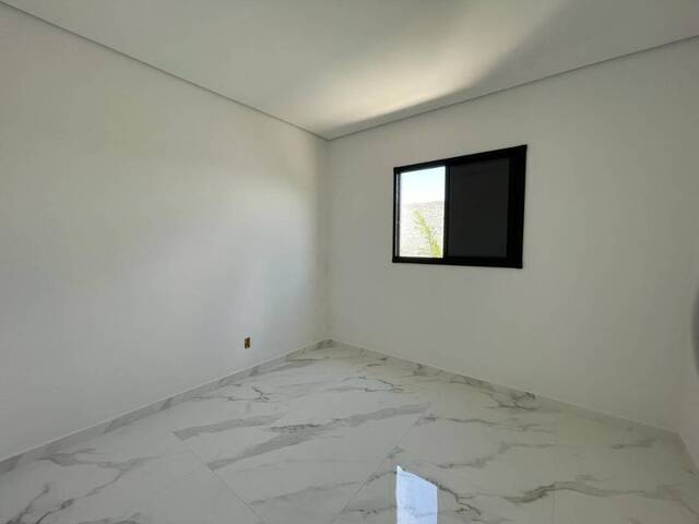 Casa para Venda em Atibaia - 3