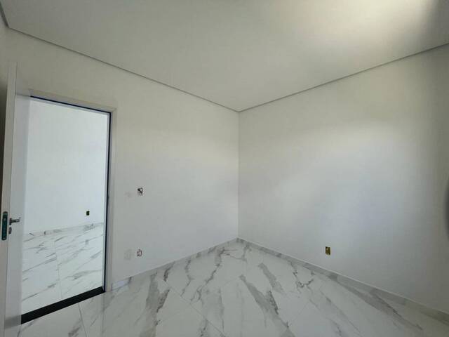 Casa para Venda em Atibaia - 5