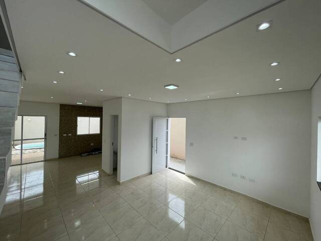 Sobrado para Venda em Mairiporã - 4