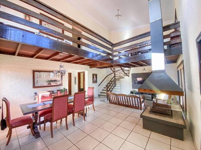 Sobrado para Venda em Atibaia - 2