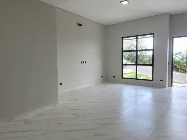 Casa em condomínio para Venda em Bom Jesus dos Perdões - 2