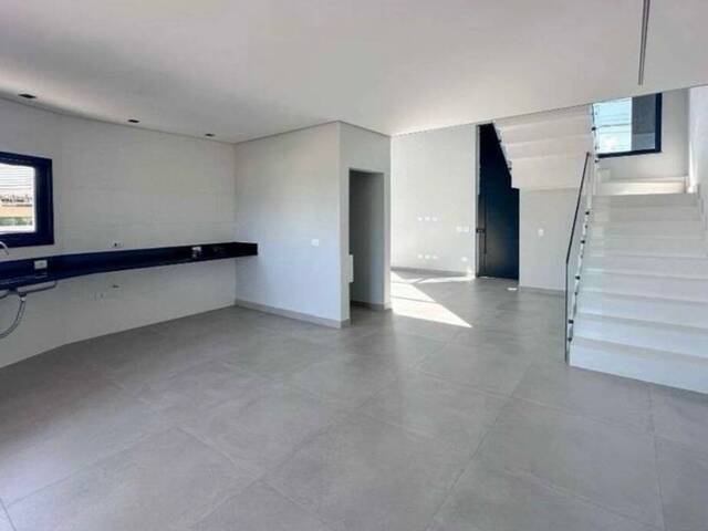 Casa para Venda em Atibaia - 4