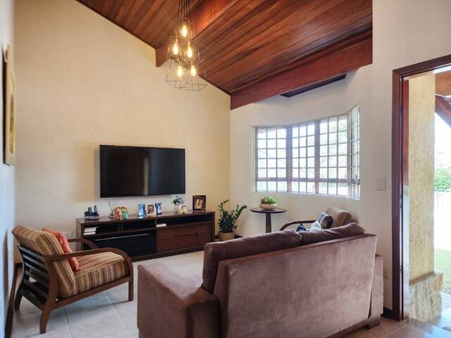 Casa para Venda em Atibaia - 3