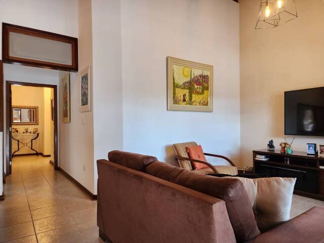 Casa para Venda em Atibaia - 4