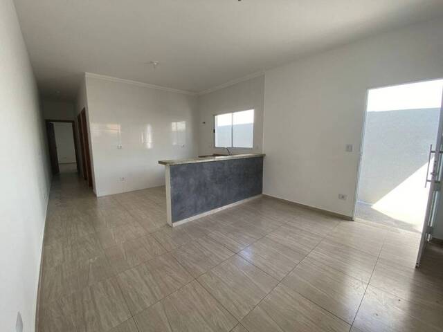 Casa para Venda em Bom Jesus dos Perdões - 4